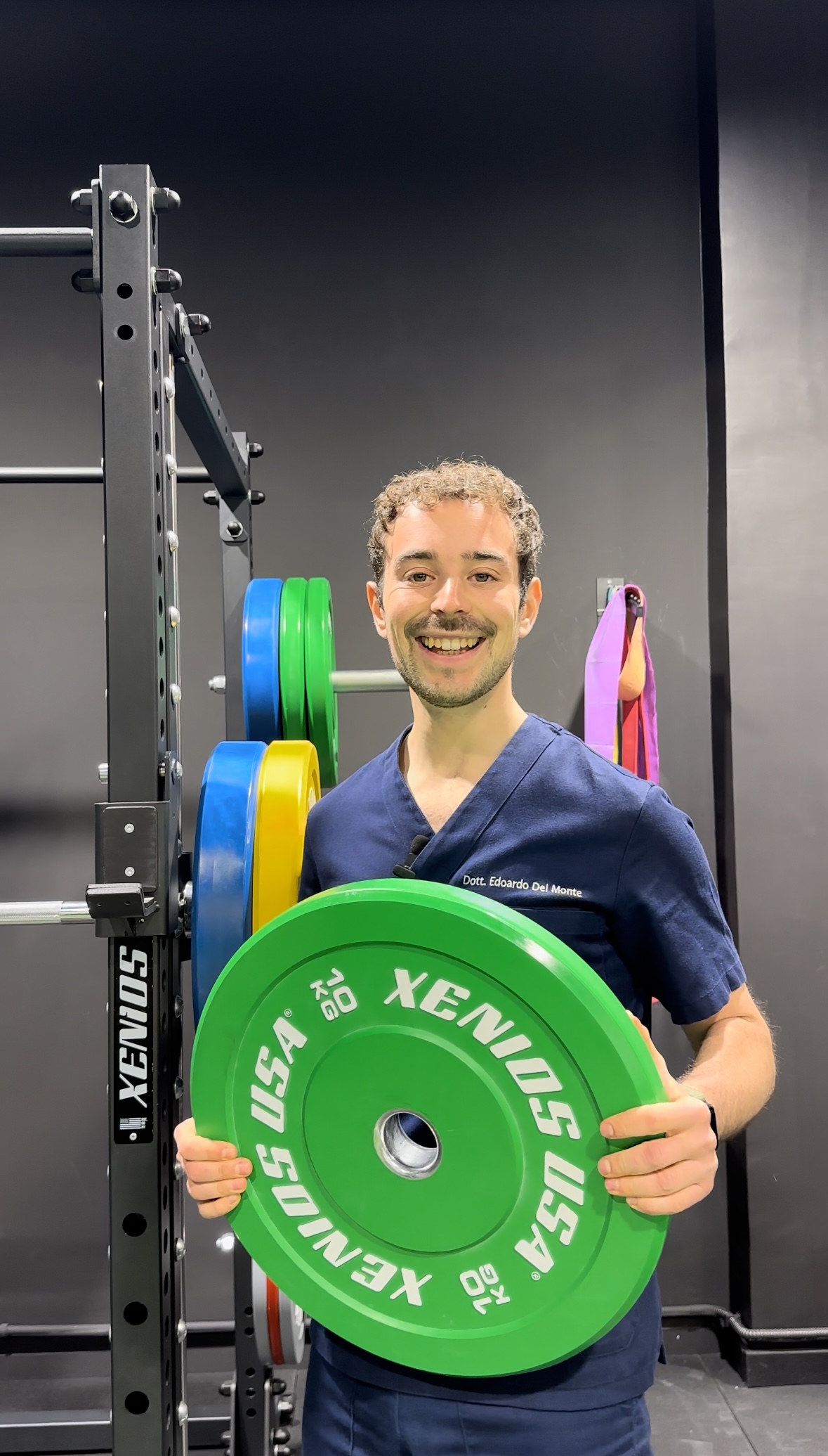 Edoardo Del Monte nello studio Blu Physio